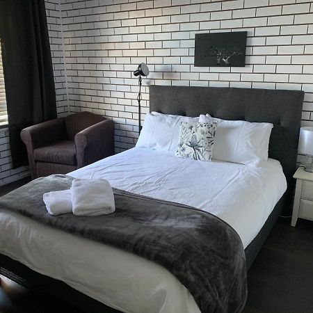 Kings Avenue Motel Saint Arnaud Екстер'єр фото