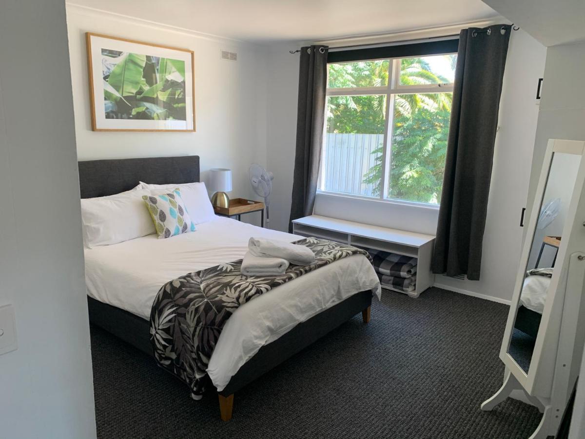 Kings Avenue Motel Saint Arnaud Екстер'єр фото