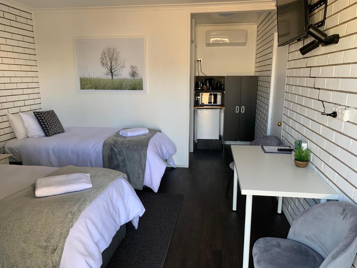 Kings Avenue Motel Saint Arnaud Екстер'єр фото